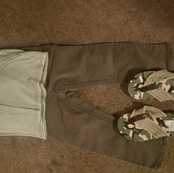 Nwot army green Jean's & a mint green T shirt 4T - Picture 4 of 5